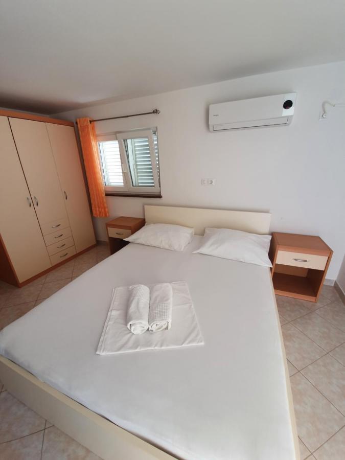 Apartmani Vrtlici Zdenka Stara Novalja Exterior photo