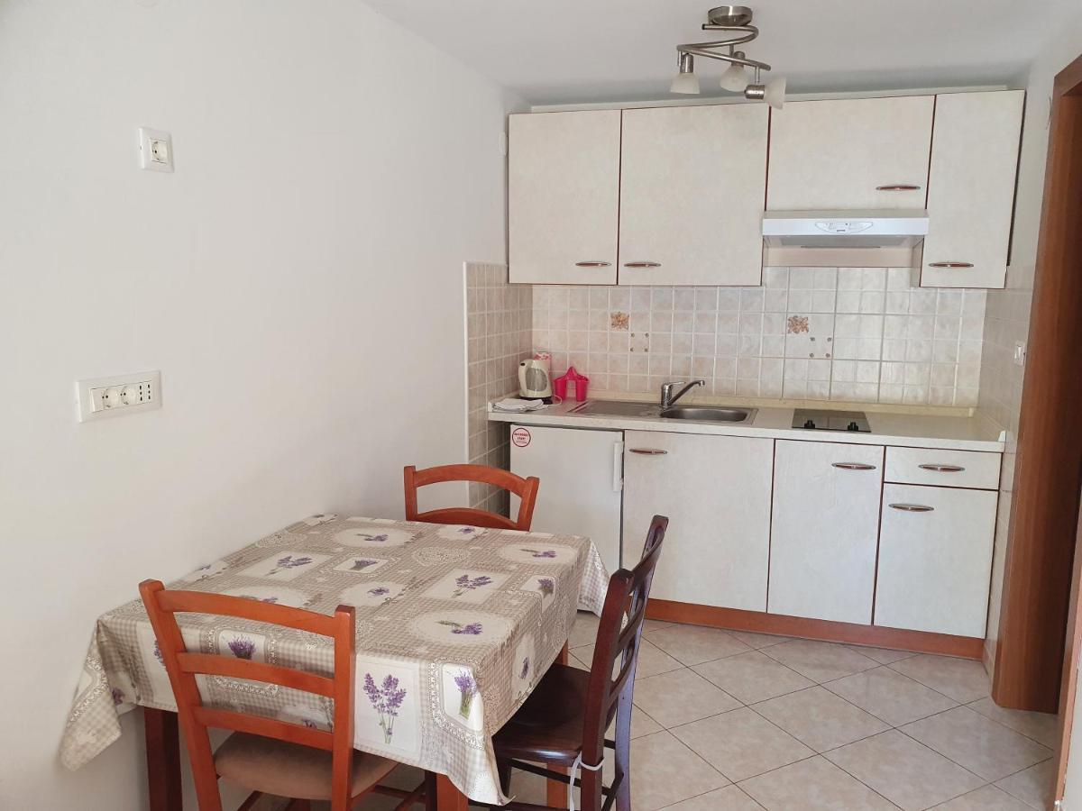 Apartmani Vrtlici Zdenka Stara Novalja Exterior photo