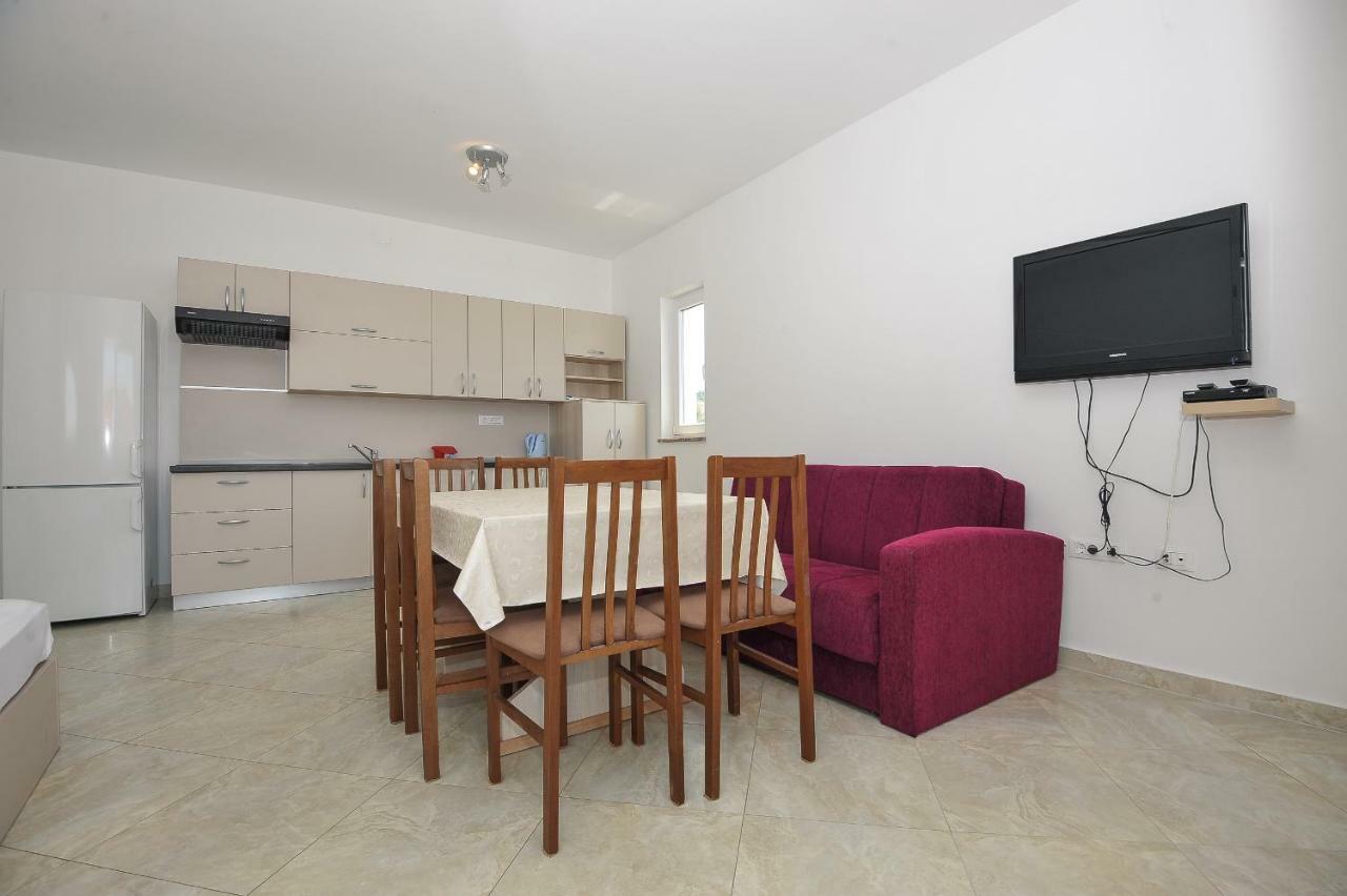 Apartmani Vrtlici Zdenka Stara Novalja Exterior photo