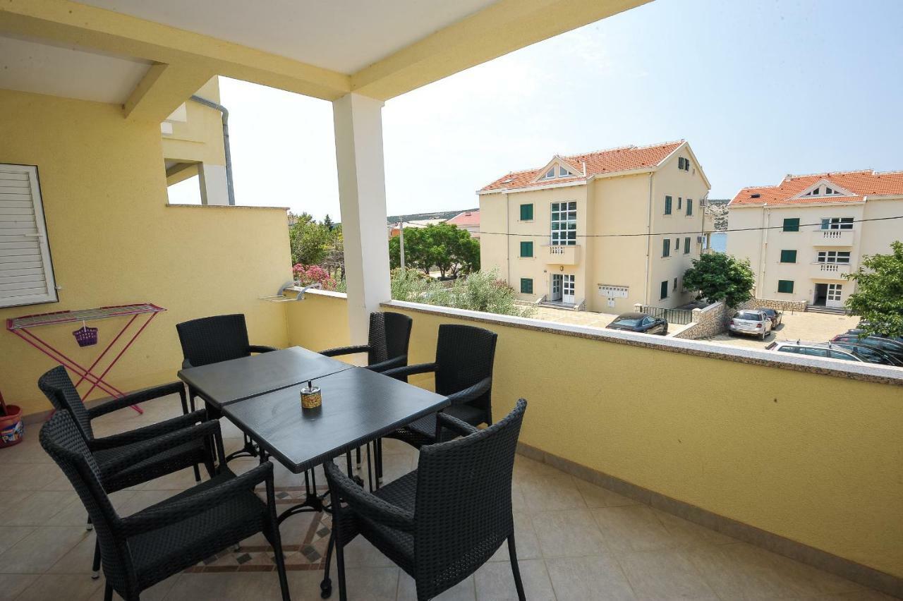Apartmani Vrtlici Zdenka Stara Novalja Exterior photo