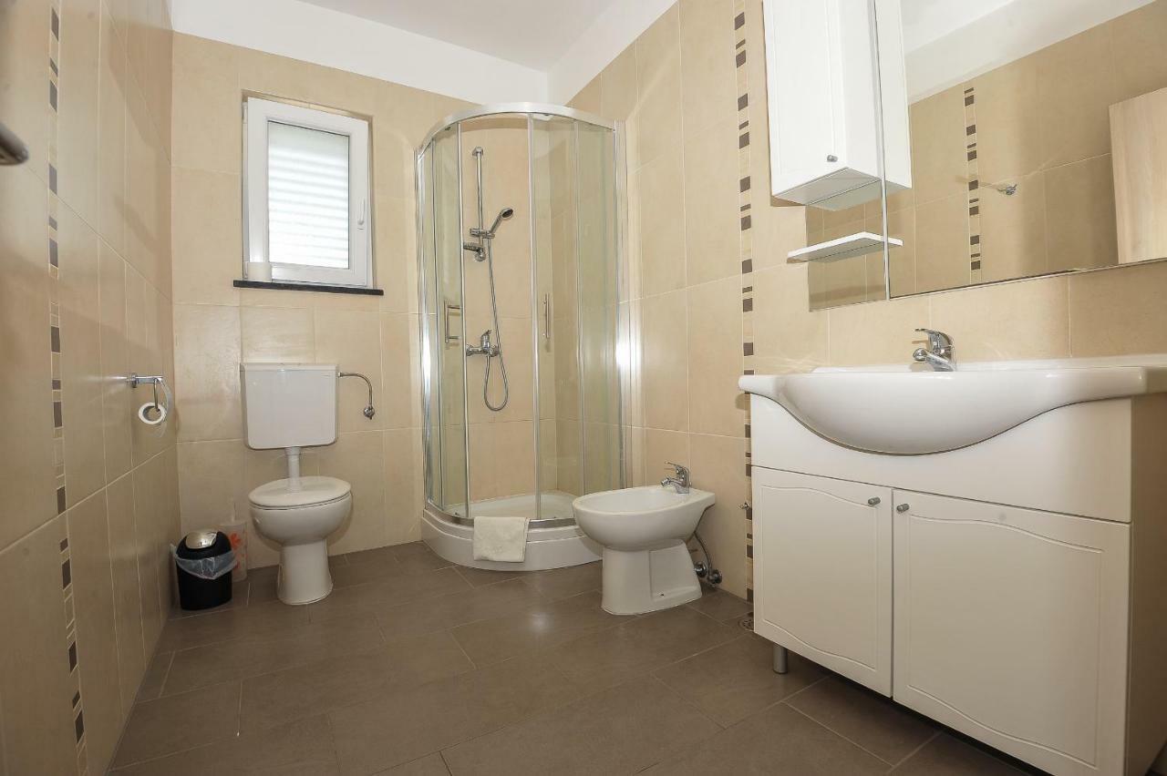 Apartmani Vrtlici Zdenka Stara Novalja Exterior photo